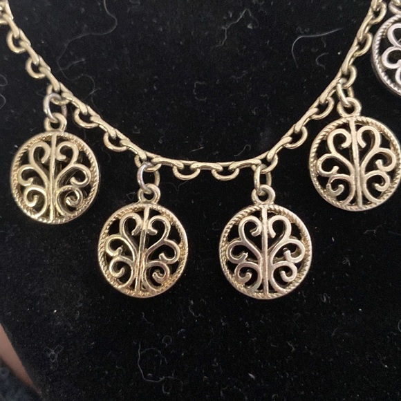 1928 Jewelry Round Open Lattice Pendant Necklace For Women 8+ 3" Extender - Picture 3 of 4